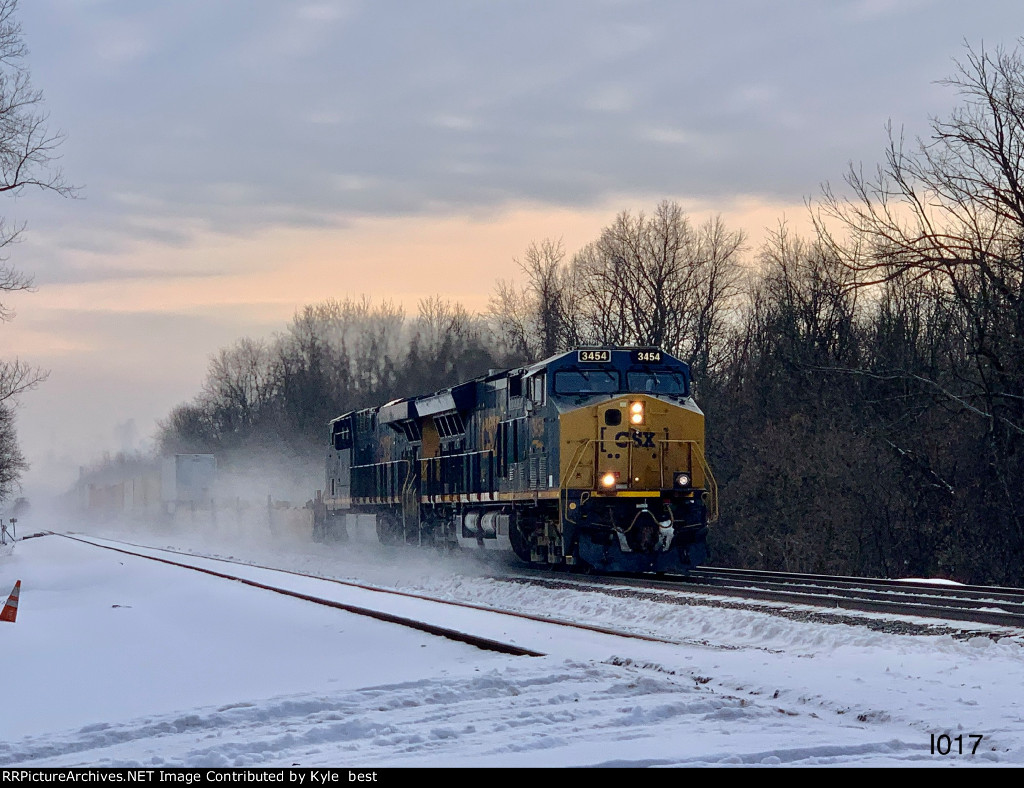 CSX 3454 on I017